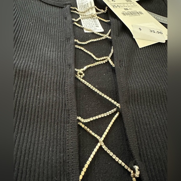 Black top - Picture 4 of 5